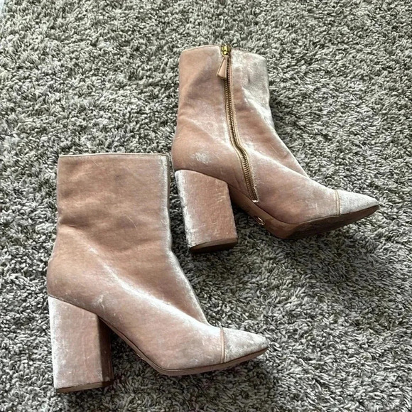 Brother Vellies Crushed Velvet Ankle Booties in light pink - Picture 4 of 9